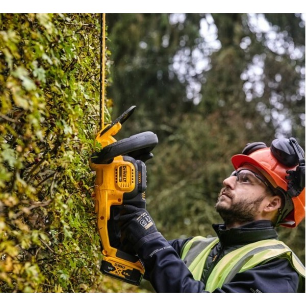 Akumuliatorinės gyvatvorių žirklės DeWALT DCMHT563N